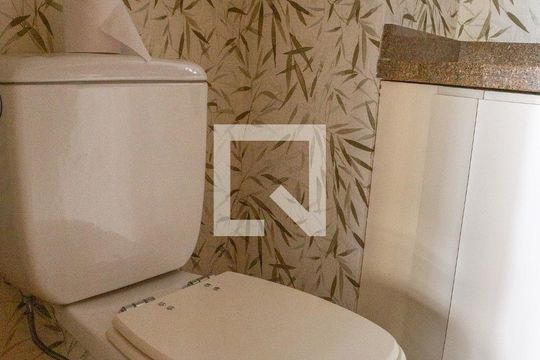 Lavabo de apartamento para alugar com 3 quartos, 102m² em Vila Pompéia, São Paulo