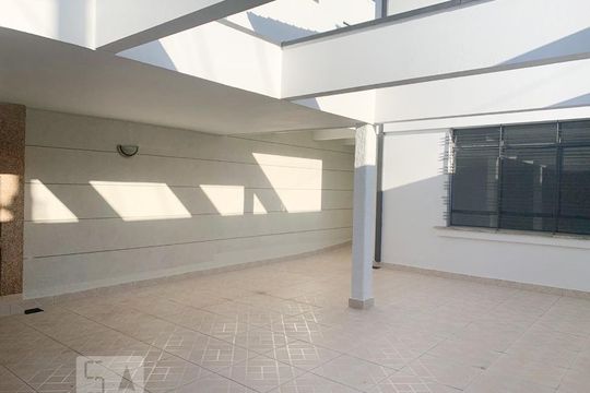 Garagem de casa para alugar com 3 quartos, 184m² em Vila Madalena, São Paulo