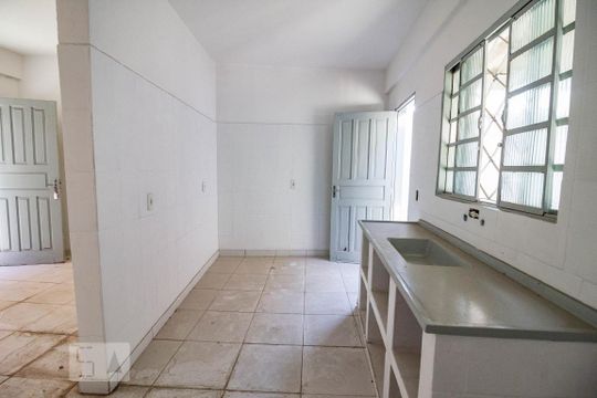 Casa para alugar com 2 quartos, 60m² em Vila Medeiros, São Paulo