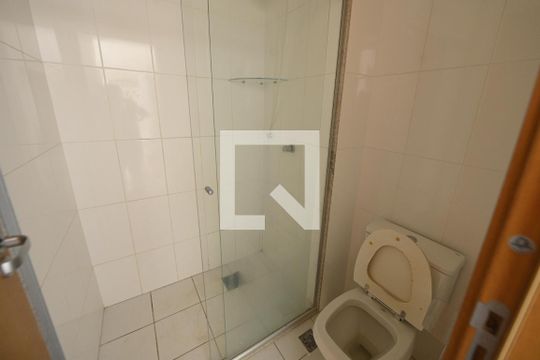 Banheiro  de apartamento para alugar com 1 quarto, 42m² em Setor Bueno, Goiânia