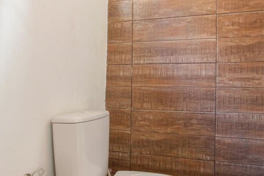 Lavabo de casa para alugar com 4 quartos, 240m² em Jardim Oriental, São Paulo