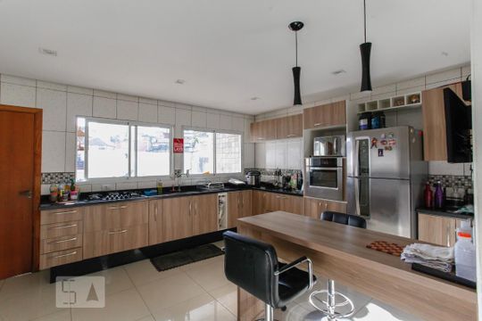 Cozinha de casa para alugar com 4 quartos, 240m² em Jardim Oriental, São Paulo