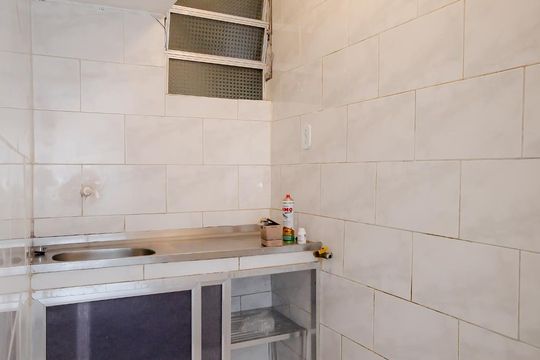 Cozinha de apartamento para alugar com 1 quarto, 36m² em Copacabana, Rio de Janeiro