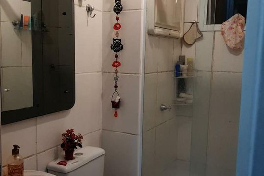 Banheiro de apartamento à venda com 2 quartos, 52m² em Pirajussara, São Paulo