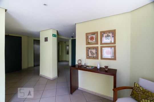 Hall social de apartamento para alugar com 2 quartos, 50m² em Chácara Inglesa, São Paulo