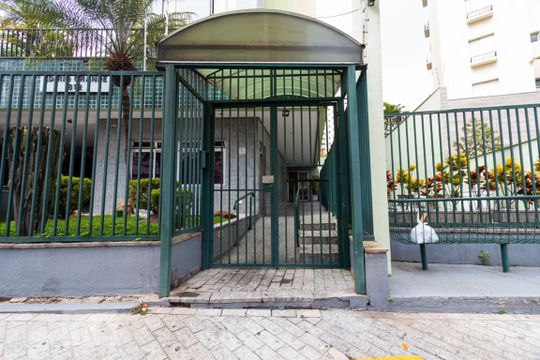 Fachada de apartamento para alugar com 2 quartos, 50m² em Chácara Inglesa, São Paulo