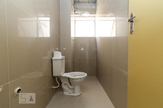 Banheiro de apartamento para alugar com 2 quartos, 50m² em Brás, São Paulo