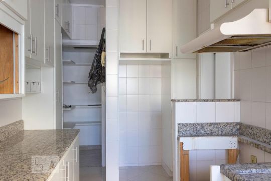 Cozinha de apartamento à venda com 4 quartos, 210m² em Paraisópolis, São Paulo
