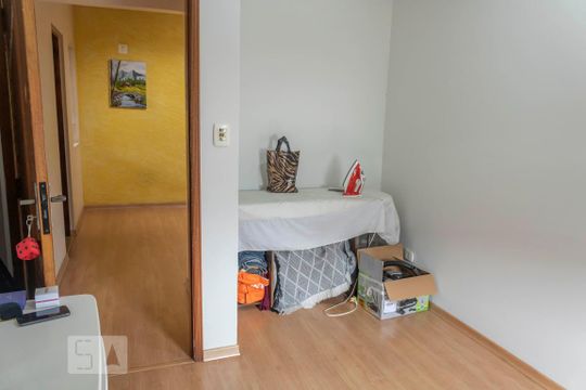 Quarto 2 de casa à venda com 3 quartos, 250m² em Parque Peruche, São Paulo