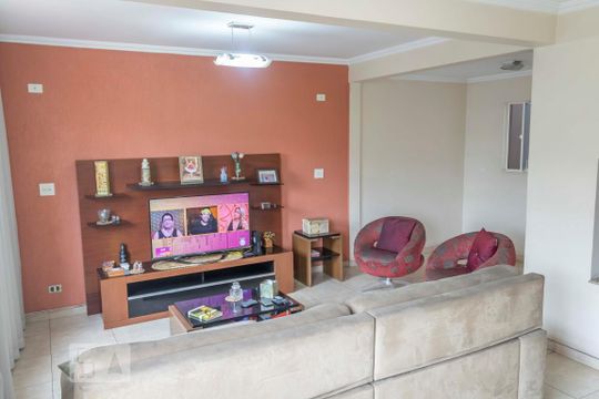Sala de casa à venda com 3 quartos, 250m² em Parque Peruche, São Paulo