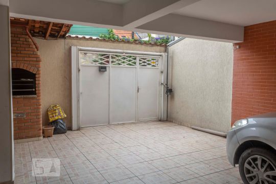 Garagem de casa à venda com 3 quartos, 250m² em Parque Peruche, São Paulo
