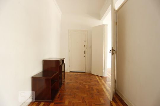 Hall de Entrada de apartamento para alugar com 3 quartos, 200m² em Bela Vista, São Paulo