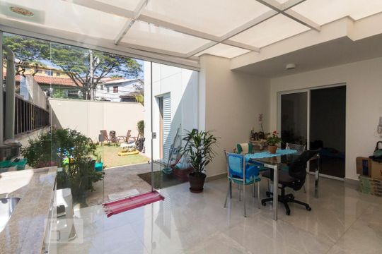 Varanda e cozinha de apartamento à venda com 2 quartos, 84m² em Vila Guarani (z Sul), São Paulo