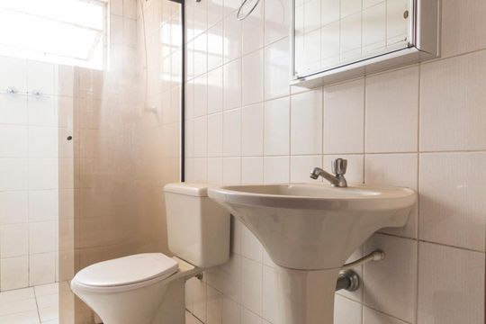 Banheiro Social de apartamento à venda com 2 quartos, 62m² em Vila do Encontro, São Paulo
