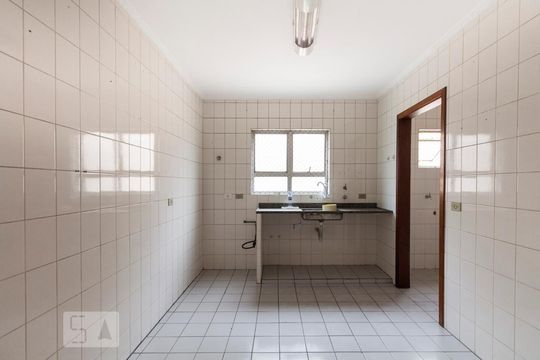 Cozinha de apartamento à venda com 2 quartos, 62m² em Vila do Encontro, São Paulo