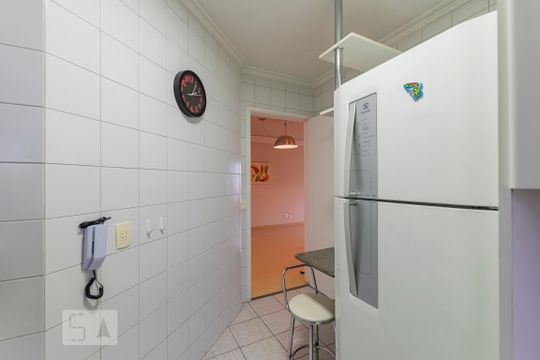 Cozinha de apartamento para alugar com 2 quartos, 64m² em Cambuci, São Paulo