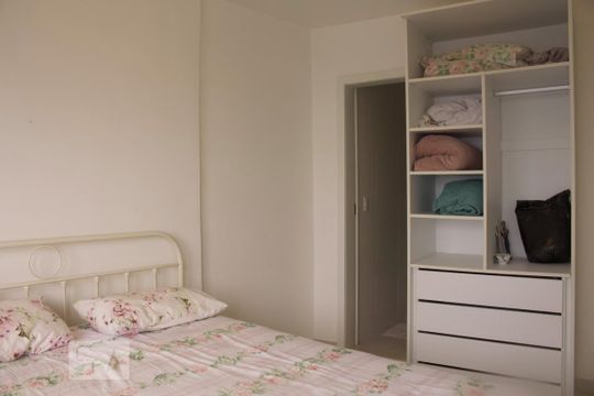 Quarto de kitnet/studio para alugar com 1 quarto, 40m² em Barra da Tijuca, Rio de Janeiro