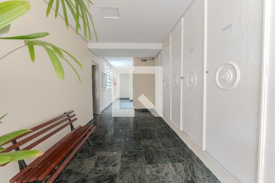 Hall de entrada de apartamento à venda com 1 quarto, 46m² em Bela Vista, São Paulo