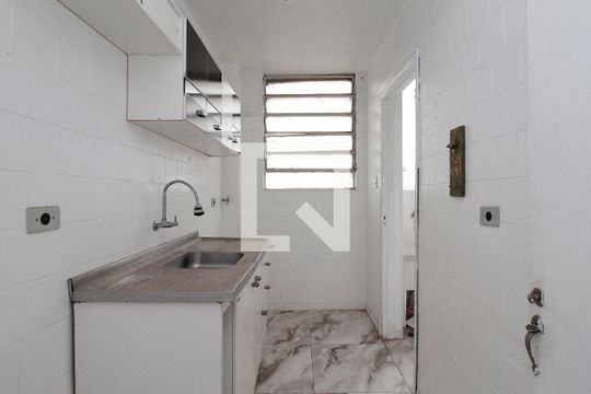 Cozinha de kitnet/studio para alugar com 1 quarto, 39m² em República, São Paulo