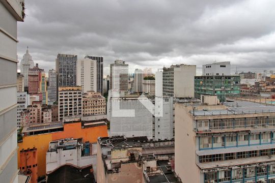 Vista de kitnet/studio para alugar com 1 quarto, 39m² em República, São Paulo
