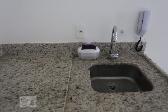 Cozinha de apartamento à venda com 1 quarto, 28m² em Bela Vista, São Paulo