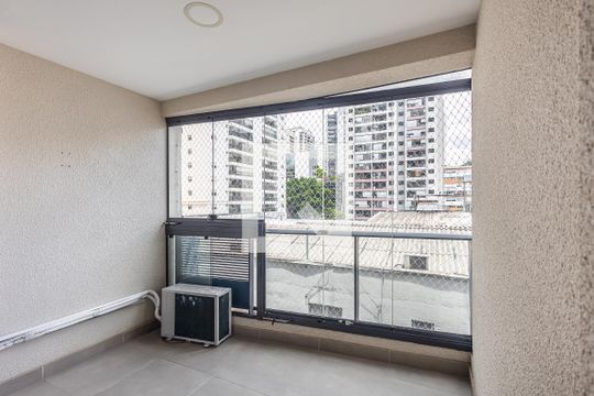 Varanda de kitnet/studio à venda com 1 quarto, 25m² em Cerqueira César, São Paulo