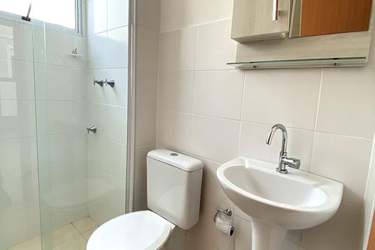 Banheiro de apartamento à venda com 2 quartos, 42m² em Santo André, São Leopoldo