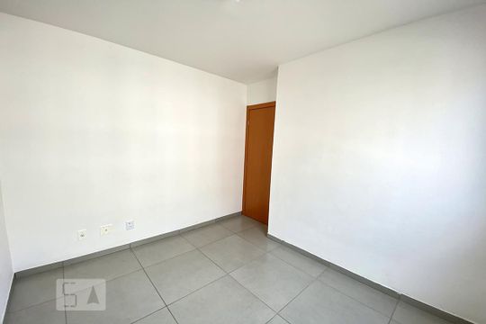 Dormitório 2 de apartamento à venda com 2 quartos, 42m² em Santo André, São Leopoldo
