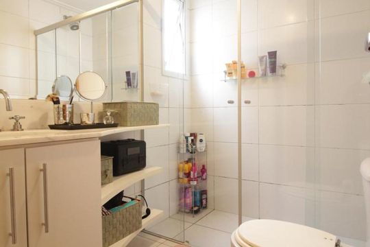 Banheiro da suíte de apartamento para alugar com 1 quarto, 58m² em Vila Andrade, São Paulo