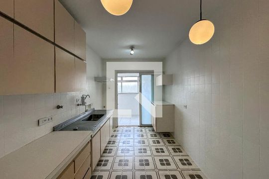 Cozinha de apartamento para alugar com 3 quartos, 93m² em Chácara Santo Antônio (zona Sul), São Paulo