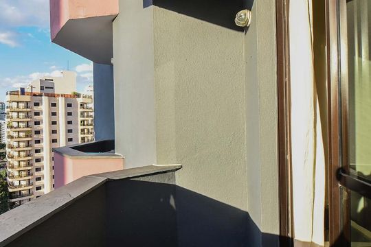 Varanda de kitnet/studio para alugar com 1 quarto, 37m² em Brooklin Paulista, São Paulo
