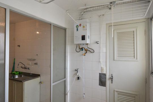 Área de serviço de apartamento para alugar com 1 quarto, 80m² em Vila Madalena, São Paulo