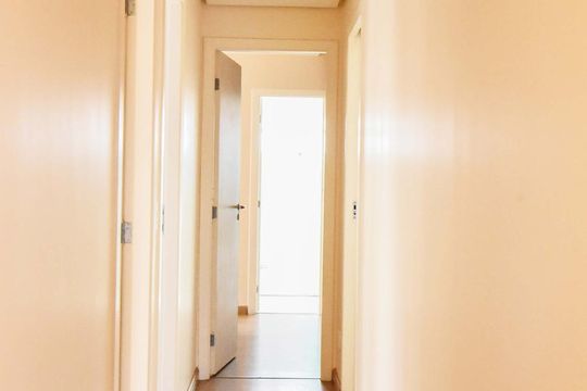 Corredor de apartamento à venda com 3 quartos, 149m² em Jardim Taquaral, São Paulo