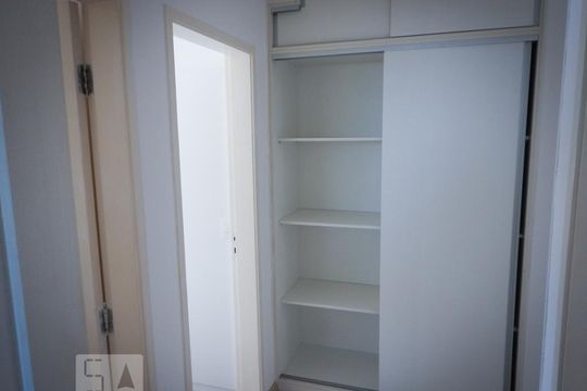 Corredor - Armário de apartamento para alugar com 3 quartos, 67m² em Vila Nova, Campinas