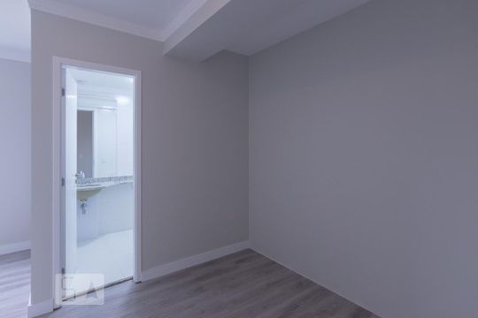 Closet Suíte de apartamento para alugar com 3 quartos, 103m² em Várzea da Barra Funda, São Paulo