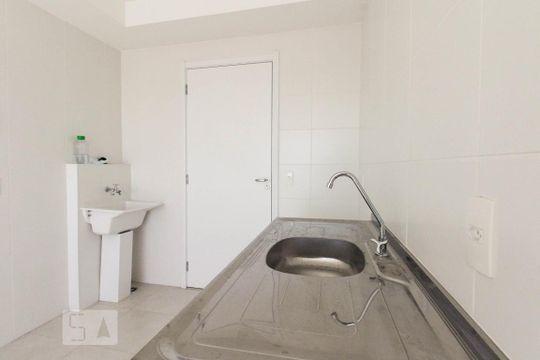 Cozinha e Área de serviço de kitnet/studio à venda com 1 quarto, 32m² em Vila Alpina, São Paulo