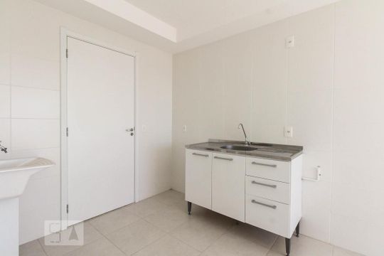 Cozinha e Área de serviço de kitnet/studio à venda com 1 quarto, 32m² em Vila Alpina, São Paulo