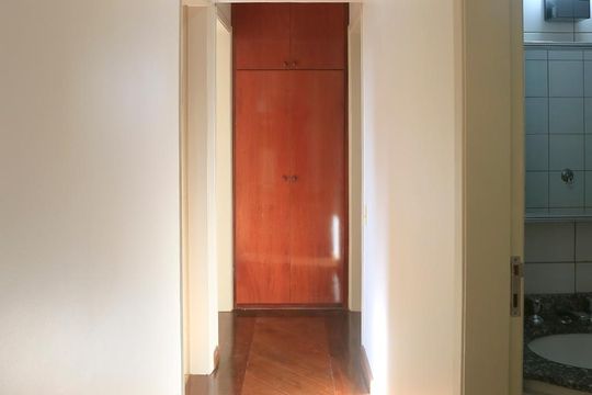 Corredor de apartamento para alugar com 3 quartos, 80m² em Vila Progredior , São Paulo
