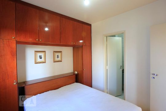 Suite de apartamento para alugar com 3 quartos, 80m² em Vila Progredior , São Paulo