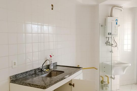 Cozinha de apartamento à venda com 2 quartos, 65m² em Vila Endres, Guarulhos