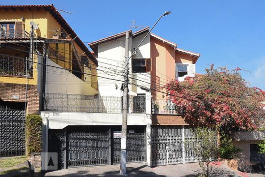 Fachada de casa para alugar com 3 quartos, 202m² em Jardim Colombo, São Paulo