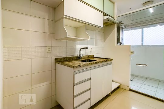 Cozinha de apartamento à venda com 2 quartos, 50m² em Vila Augusta, Guarulhos