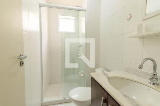 Banheiro Social de apartamento à venda com 2 quartos, 54m² em Tingui, Curitiba