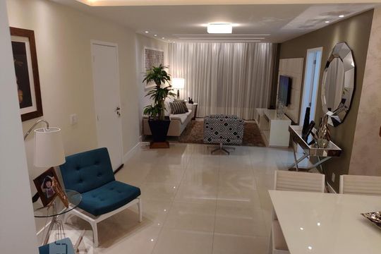 Sala de apartamento para alugar com 3 quartos, 160m² em Barra da Tijuca, Rio de Janeiro