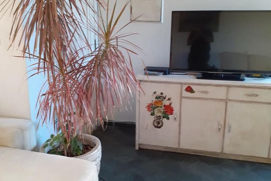Sala de casa à venda com 3 quartos, 174m² em Parque Maria Domitila, São Paulo