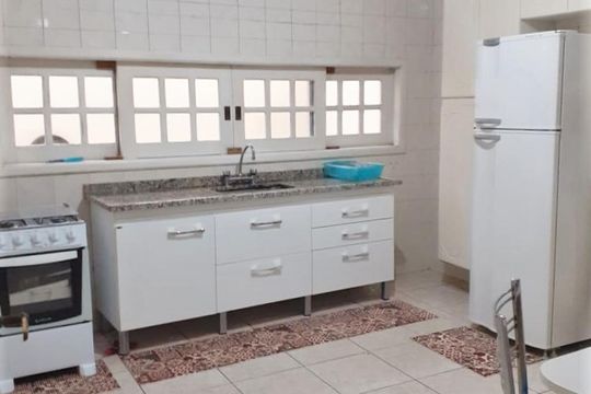 Cozinha de casa à venda com 3 quartos, 174m² em Parque Maria Domitila, São Paulo