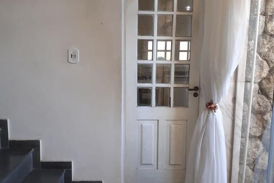 Escada de casa à venda com 3 quartos, 174m² em Parque Maria Domitila, São Paulo