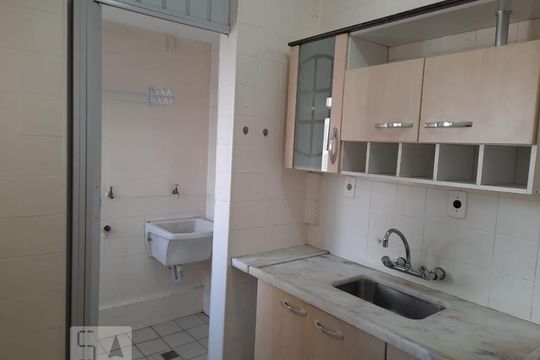 Cozinha de apartamento para alugar com 1 quarto, 35m² em Centro, Campinas