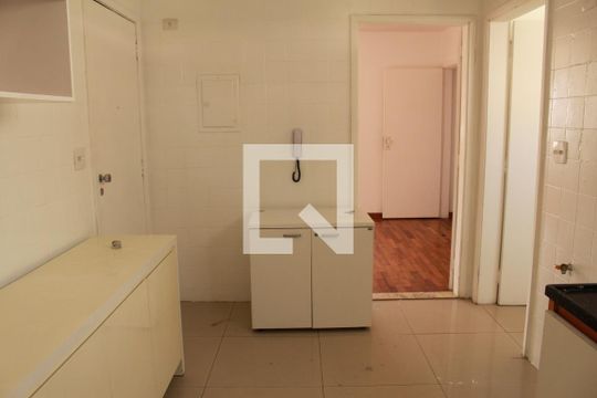 Cozinha de apartamento para alugar com 3 quartos, 150m² em Perdizes, São Paulo