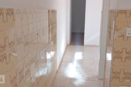 Corredor de casa para alugar com 1 quarto, 40m² em Chora Menino, São Paulo